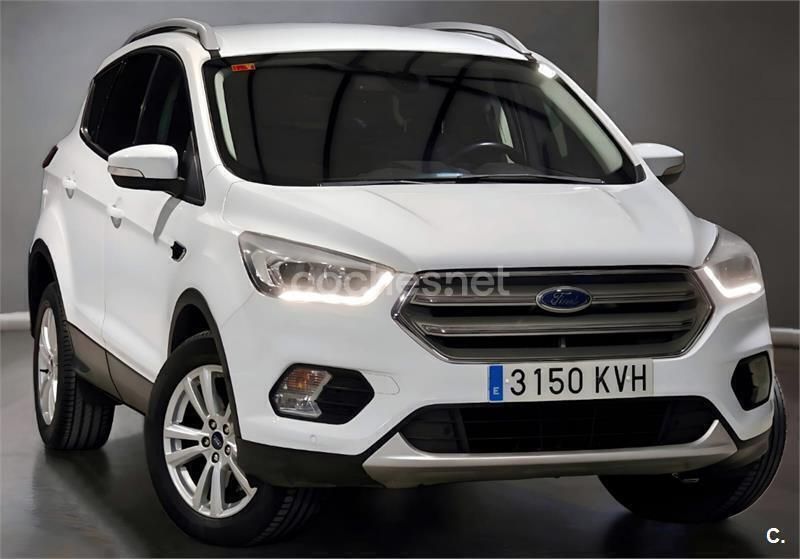 Blanco Usado 2019 Ford Kuga Vignale SUV | 13.900 € - Imagen 1/4