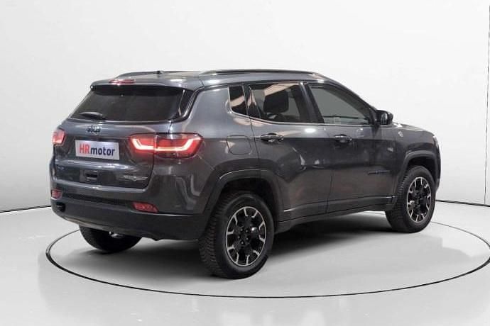 Usado Jeep Compass Trailhawk 240 CV (176 kW) 2023 SUV