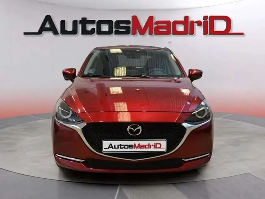 Usado Mazda 2 90 CV (66 kW) 2022 Rojo Berlina