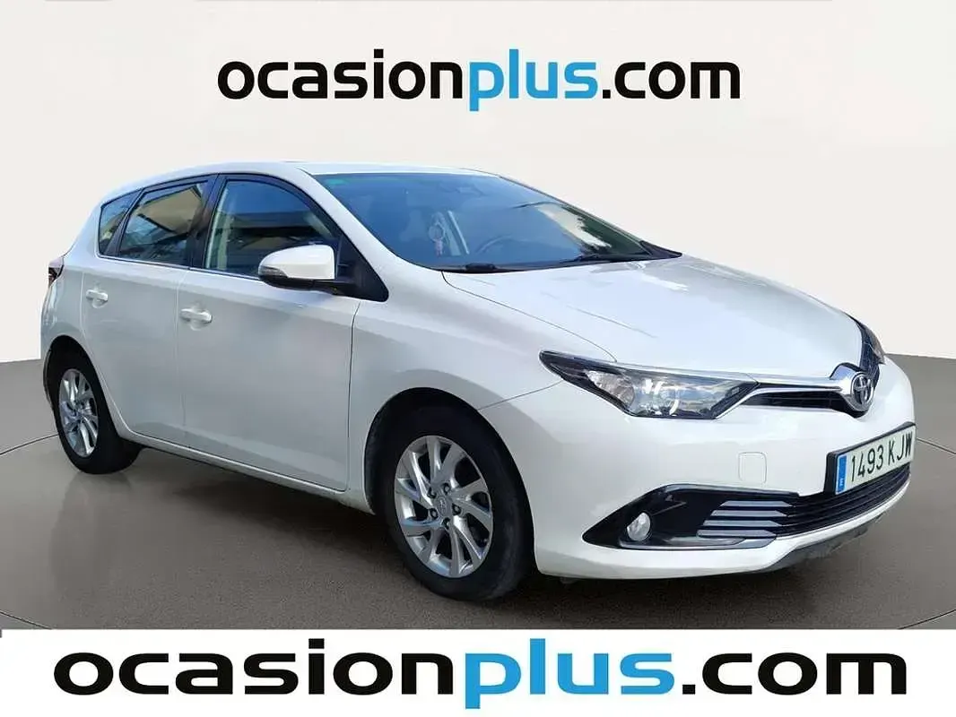 Usado Toyota Auris Active 116 CV (85 kW) 2018 Blanco Utilitario