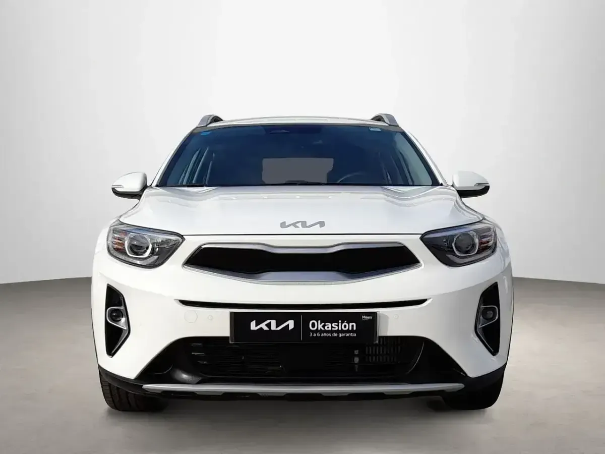 Usado Kia Stonic 121 CV (88 kW) 2024 Blanco SUV