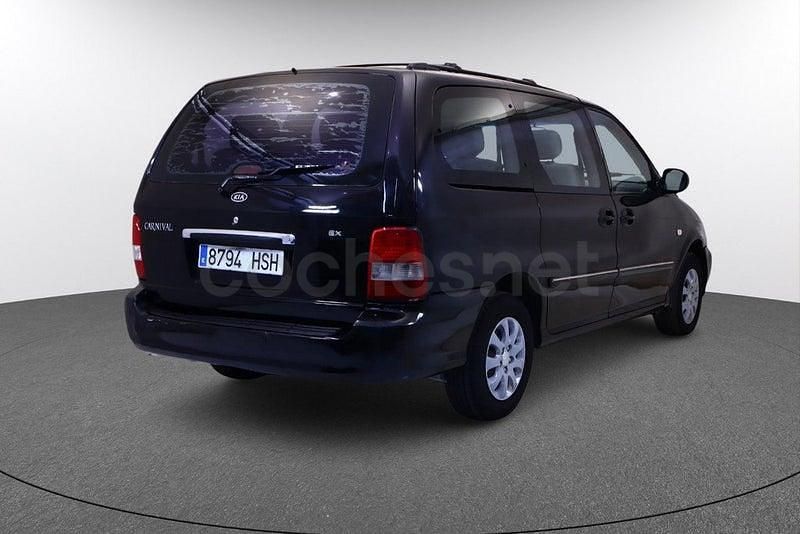 Usado Kia Carnival 126 CV (92 kW) 2006 Negro Monovolumen