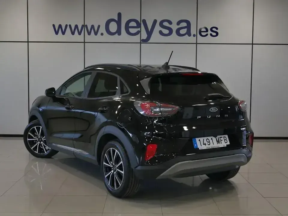 Usado Ford Puma Titanium 125 CV (91 kW) 2023 Negro SUV
