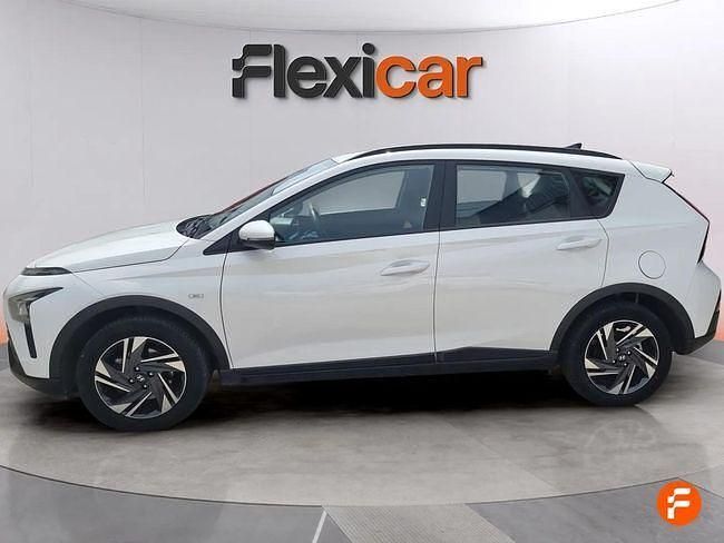 Usado Hyundai Bayon 100 CV (73 kW) 2022 Blanco SUV