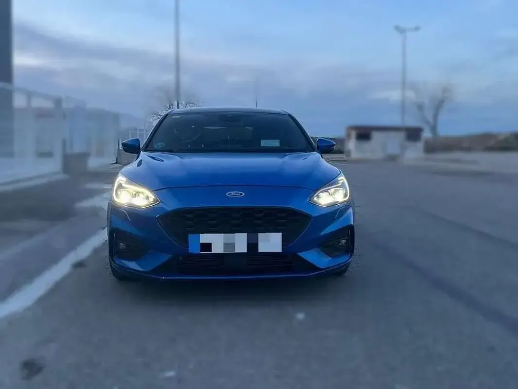 Usado Ford Focus ST-Line 125 CV (91 kW) 2018 Azul Utilitario