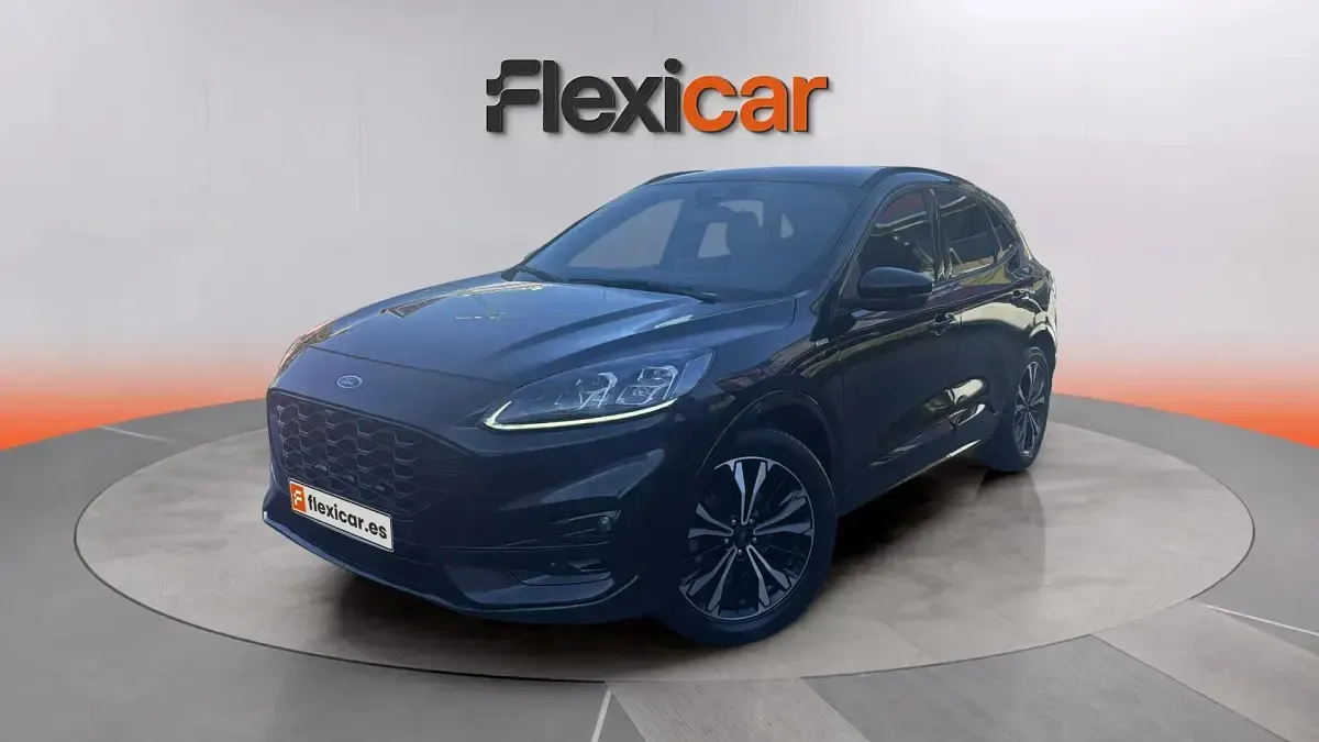 Usado Ford Kuga ST-Line 150 CV (110 kW) 2022 Negro SUV