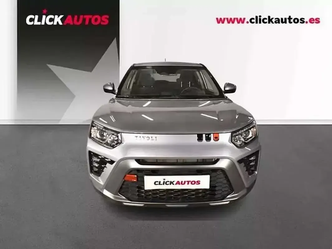 Usado SsangYong Tivoli 136 CV (100 kW) 2024 Gris SUV