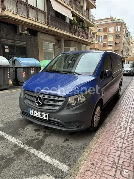 Usado Mercedes V200 Marco Polo 136 CV (100 kW) 2016 Azul Monovolumen
