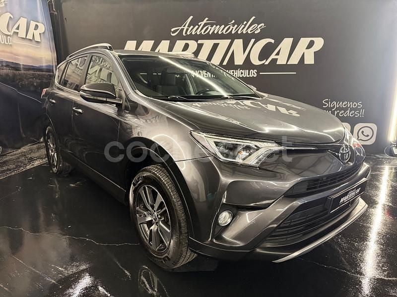 Usado Toyota RAV4 Business Edition 143 CV (105 kW) 2016 Gris / plata SUV