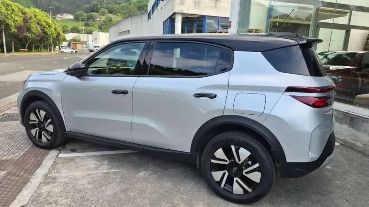 Usado Opel Frontera 83 kW (113 CV) 2026 Gris SUV