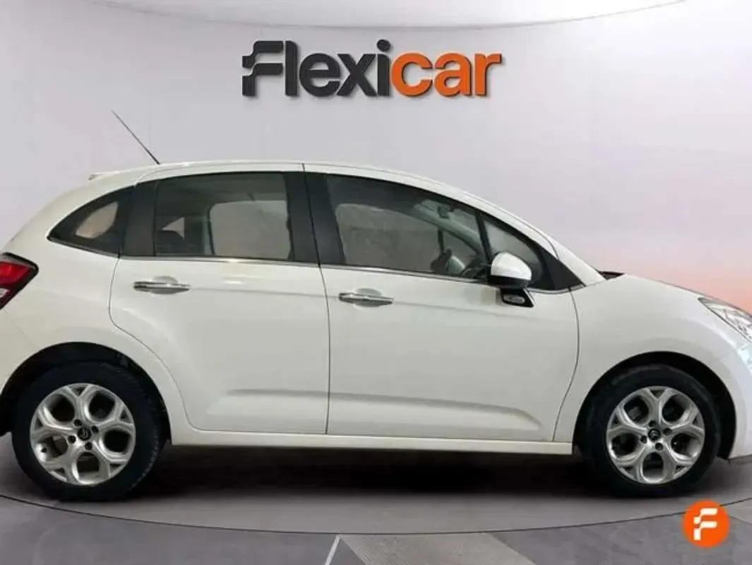 Usado Citroën C3 Feel 82 CV (60 kW) 2016 Blanco Berlina