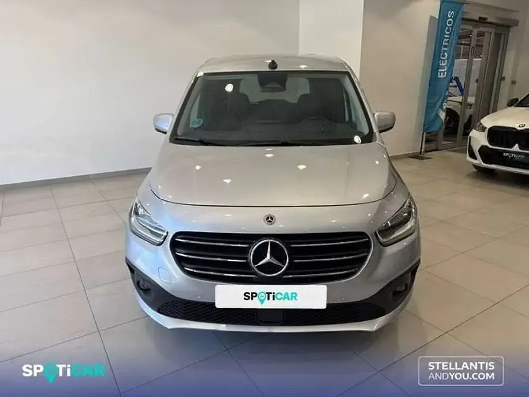 Usado Mercedes 180 116 CV (85 kW) 2023 Gris Berlina