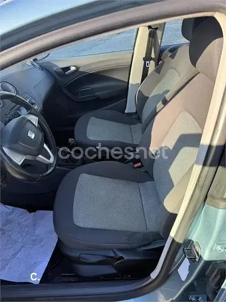 Usado Seat Ibiza Style 105 CV (77 kW) 2010 Verde Berlina