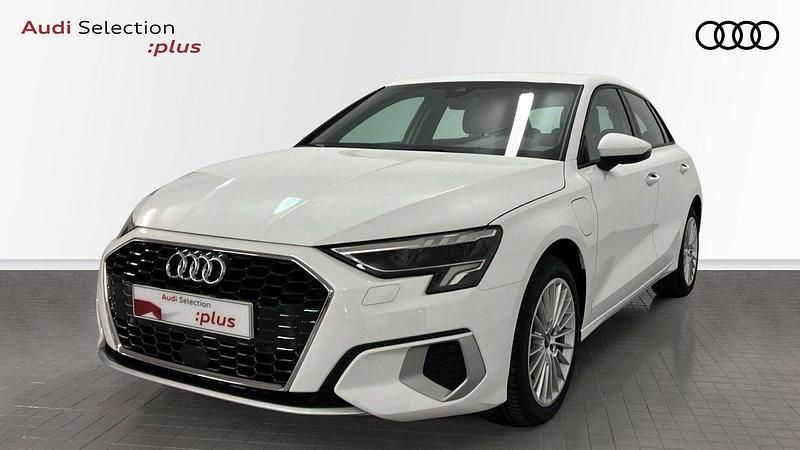 Usado Audi A3 Sportback e-tron Advanced Plus 204 CV (150 kW) 2024 Blanco Utilitario