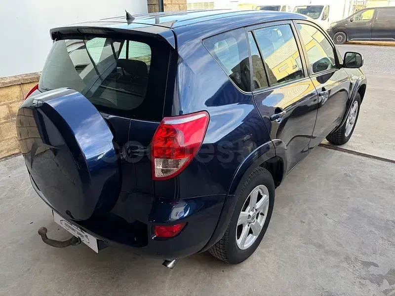 Usado Toyota RAV4 Premium 177 CV (130 kW) 2007 Azul SUV