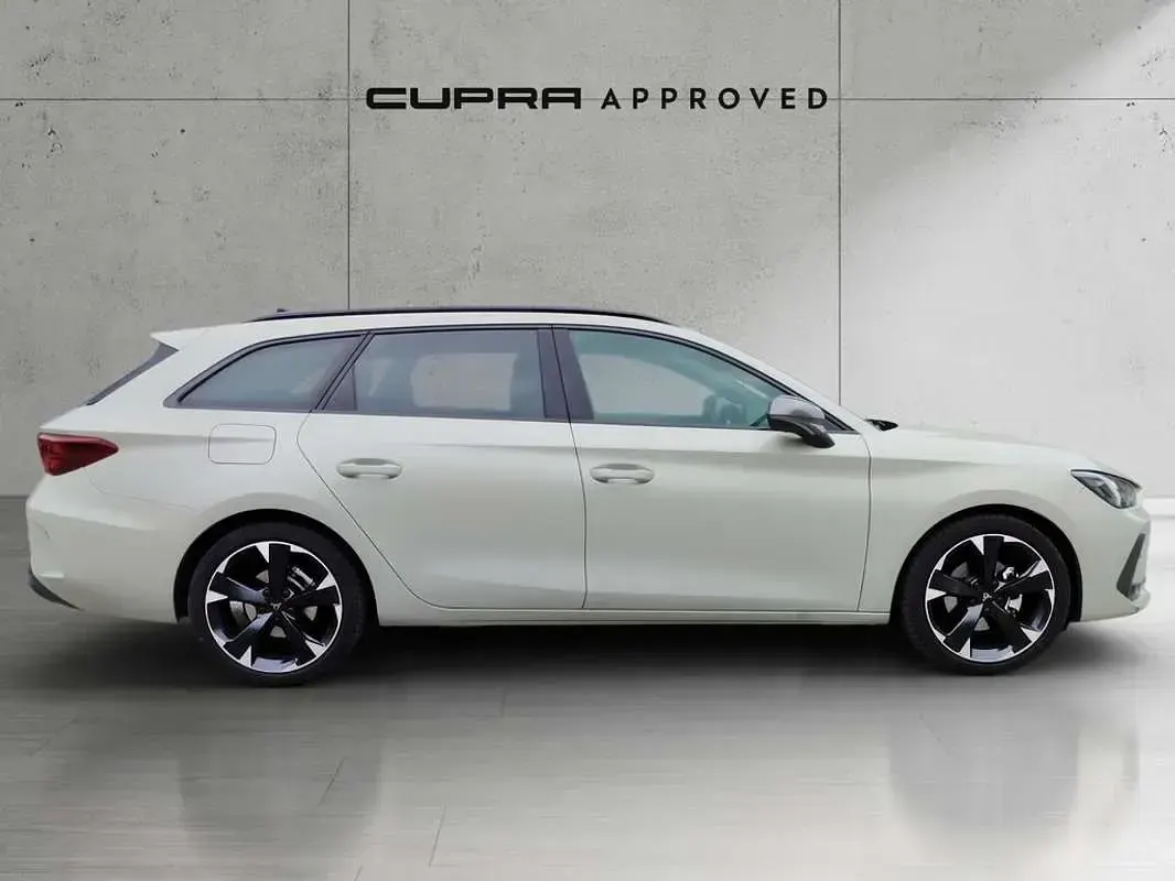 Usado Cupra Leon 150 CV (110 kW) 2025 Gris Familiar