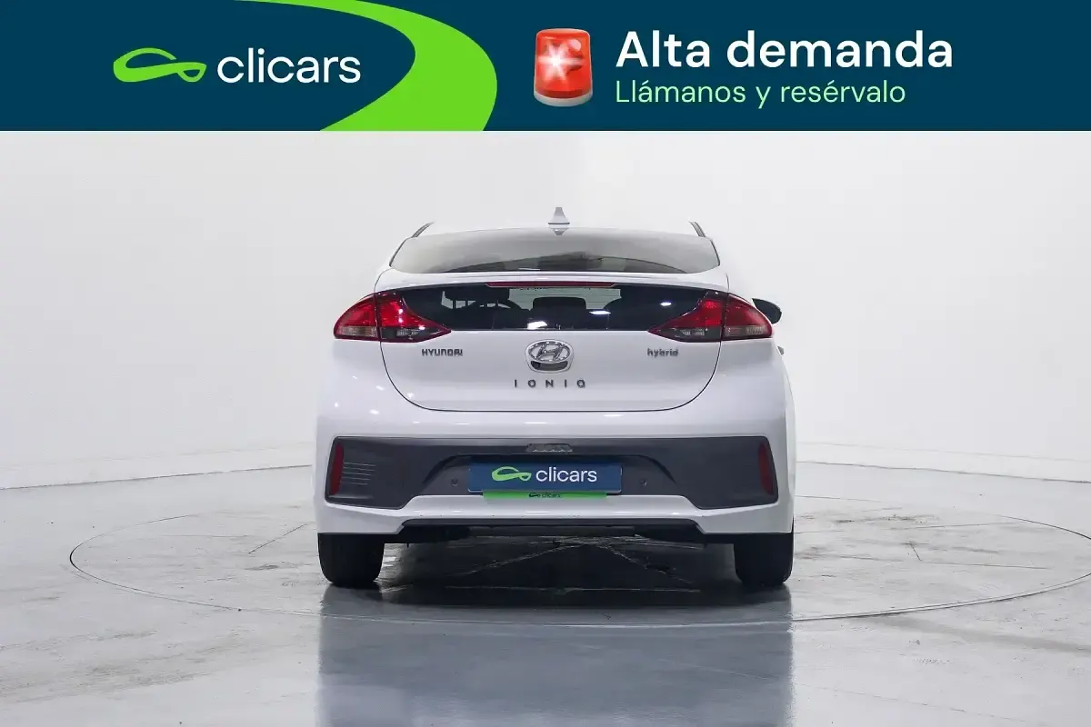Usado Hyundai Ioniq 105 CV (77 kW) 2021 Blanco Utilitario
