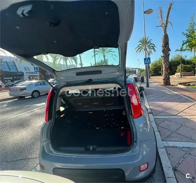 Usado Fiat Panda 70 CV (51 kW) 2023 Gris / plata Utilitario