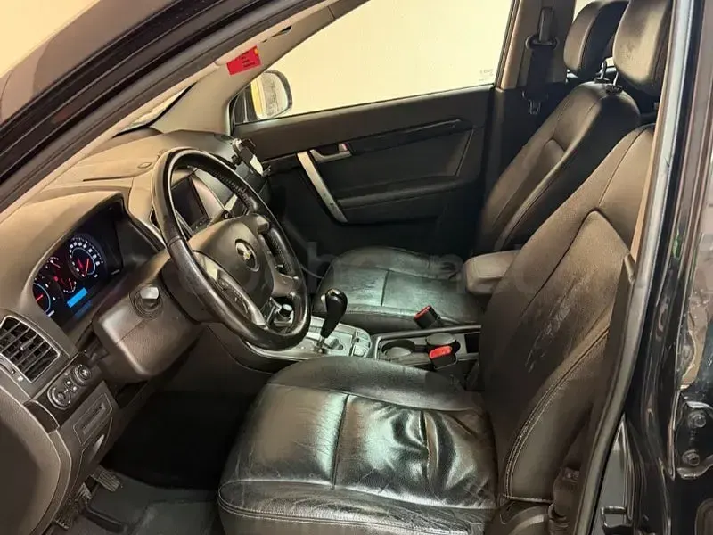 Usado Chevrolet Captiva LTZ 184 CV (135 kW) 2012 Negro SUV