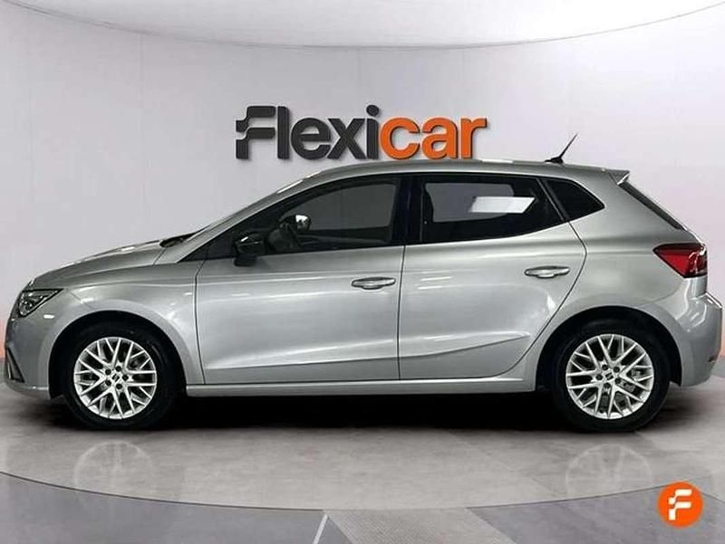 Usado Seat Ibiza FR 110 CV (80 kW) 2023 Gris Utilitario