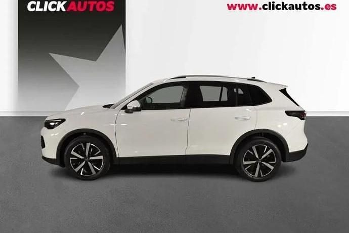 Usado VW Tiguan 150 HP (110 kW) 2025 Preto SUV