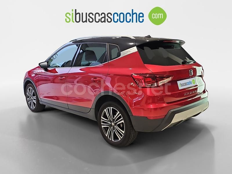 Usado Seat Arona Ecomotive 95 HP (69 kW) 2019 Vermelho SUV