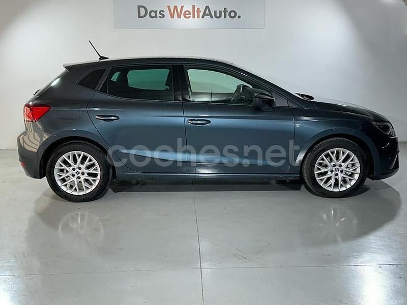 Usado Seat Ibiza FR 115 CV (84 kW) 2025 Gris Berlina