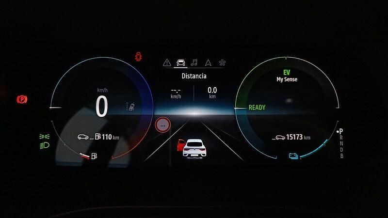 Usado Renault Arkana Techno 145 CV (106 kW) 2023 Rojo SUV