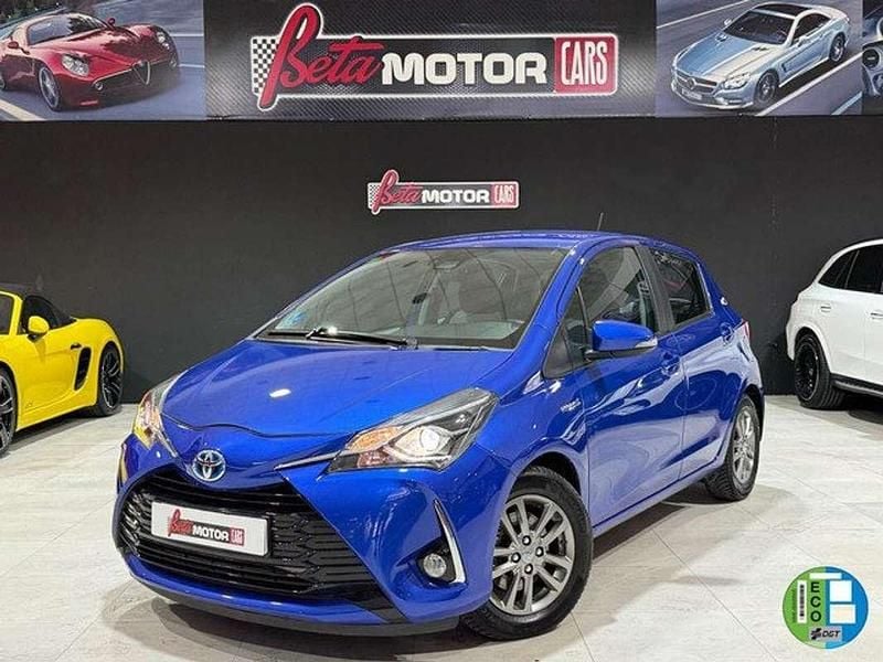Usado Toyota Yaris Hybrid Active 99 CV (72 kW) 2018 Azul Utilitario