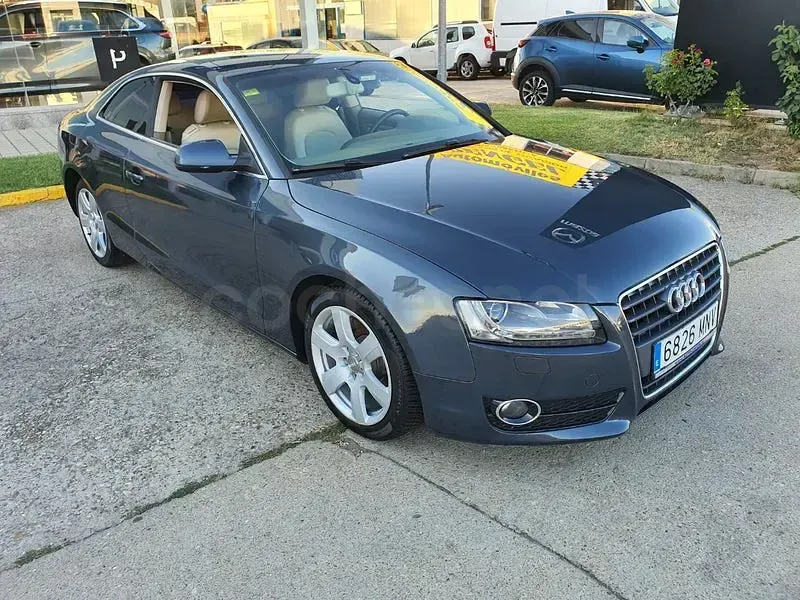 Usado Audi A5 170 CV (125 kW) 2010 Gris / plata Coupe