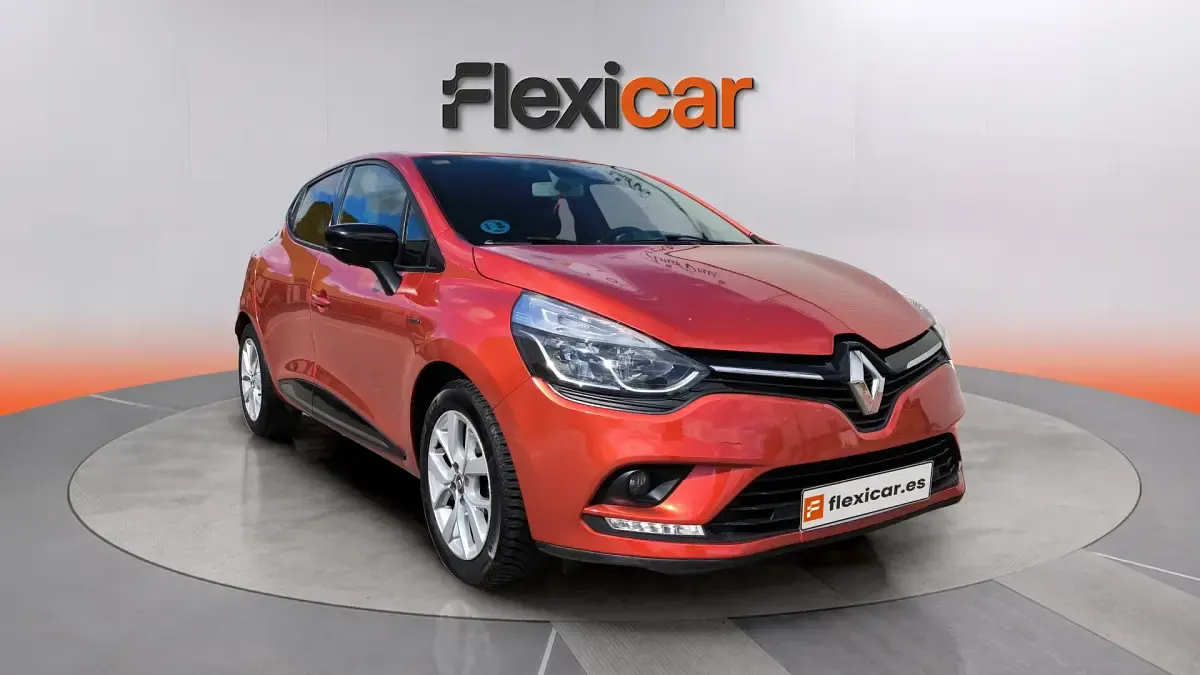Begagnad Renault Clio IV LIMITED 90 HK (66 kW) 2019 Sedan