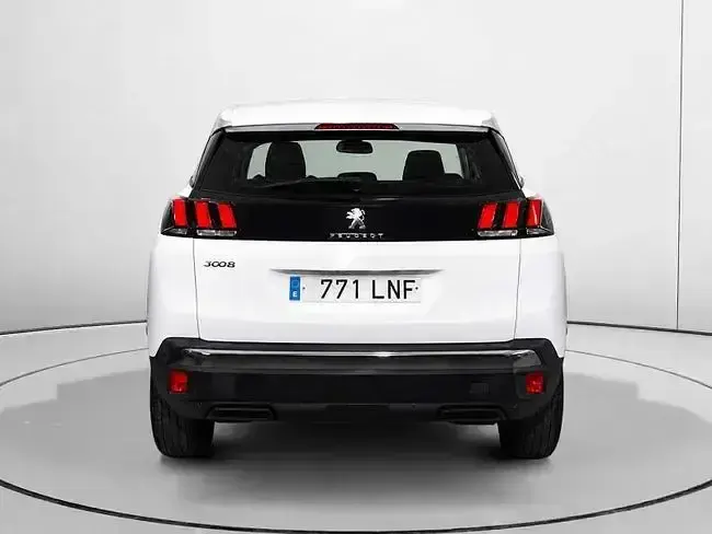 Usado Peugeot 3008 Active 130 CV (95 kW) 2021 Blanco SUV