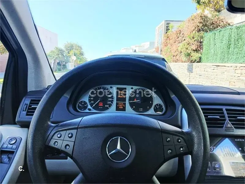Usado Mercedes B150 95 CV (69 kW) 2007 Negro Monovolumen