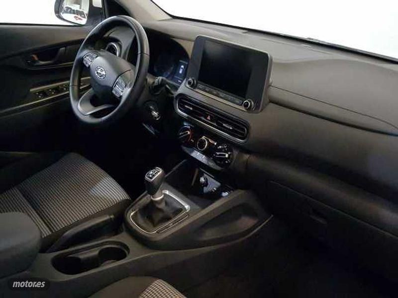 Usado Hyundai Kona 120 CV (88 kW) 2023 Atlas white SUV