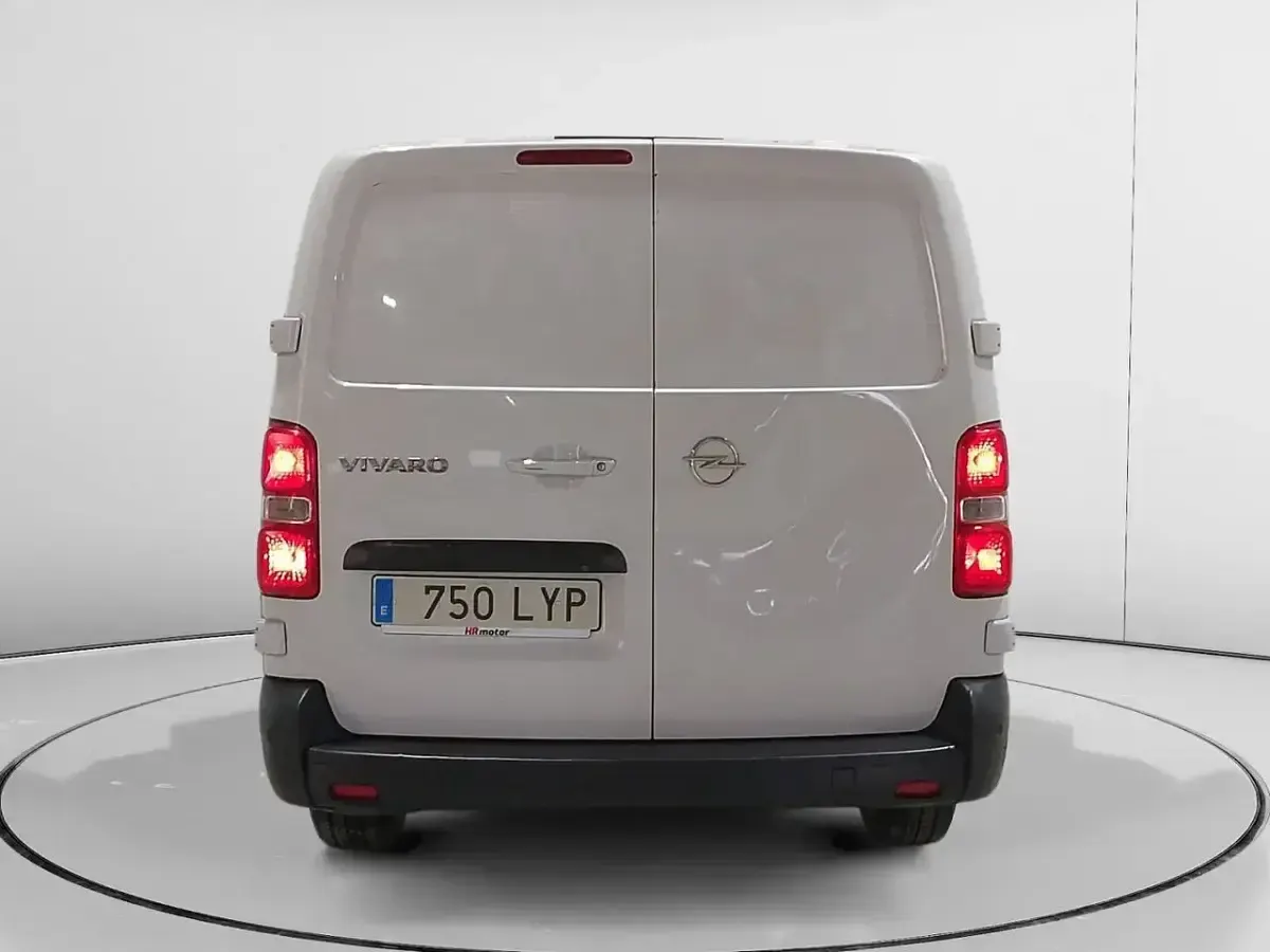 Usado Opel Vivaro 102 CV (75 kW) 2022 Blanco Monovolumen
