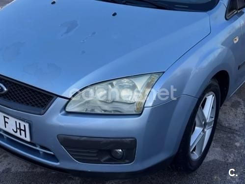 Usado Ford Focus Trend 115 CV (84 kW) 2006 Azul Berlina
