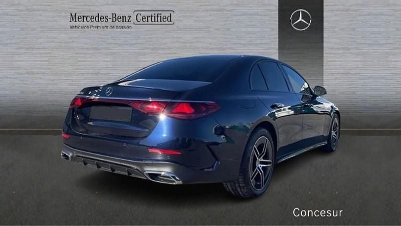 Usado Mercedes E220 197 CV (144 kW) 2025 Azul Berlina