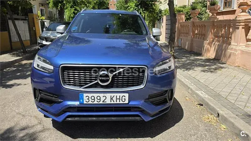 Usado Volvo XC90 R-Design 400 CV (294 kW) 2018 Azul SUV