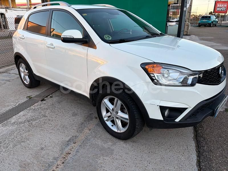 Blanco Usado 2015 Ssangyong (KGM) Korando SUV | 9990 € (Buen precio) - Imagen 1/4