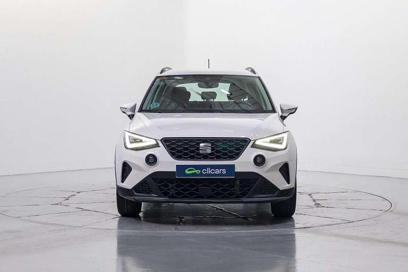 Usado Seat Arona Style 110 CV (80 kW) 2021 Blanco SUV