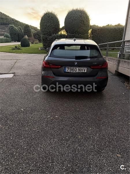 Usado BMW 118 Sport Line 136 CV (100 kW) 2020 Gris / plata Utilitario