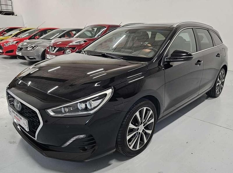 Usado Hyundai i30 Style 136 CV (100 kW) 2019 Negro Familiar