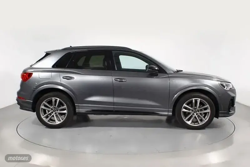 Usado Audi Q3 Ambiente 150 CV (110 kW) 2023 Gris SUV