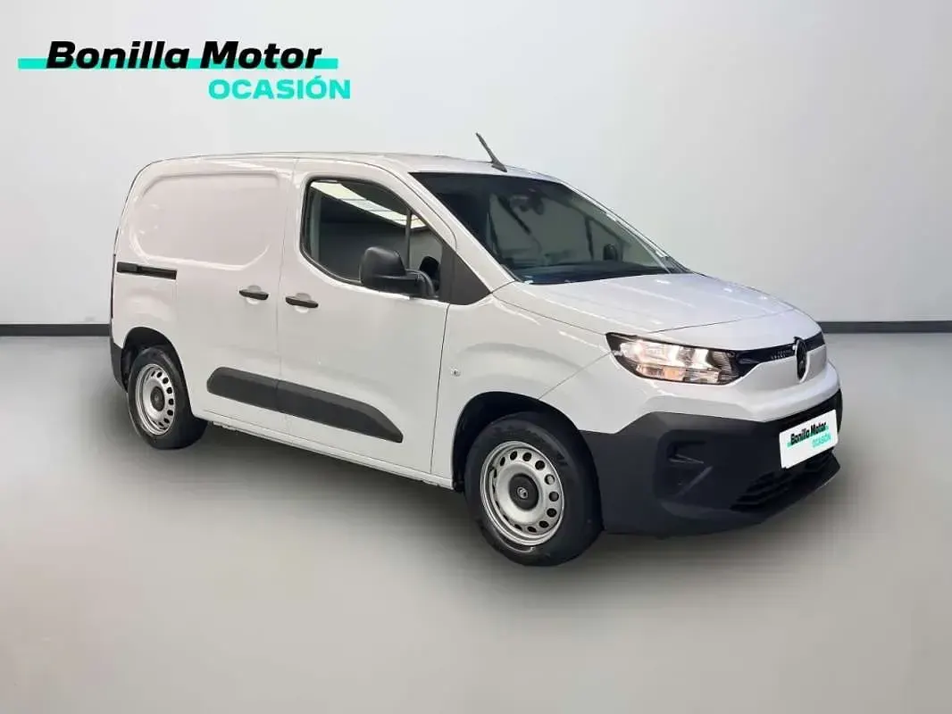 Usado Citroën Berlingo 102 CV (75 kW) 2024 Blanco Monovolumen