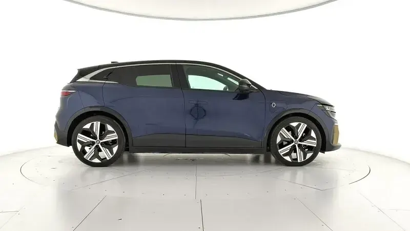 Usado Renault Megane E-Tech Iconic 161 kW (219 CV) 2024 Azul Berlina