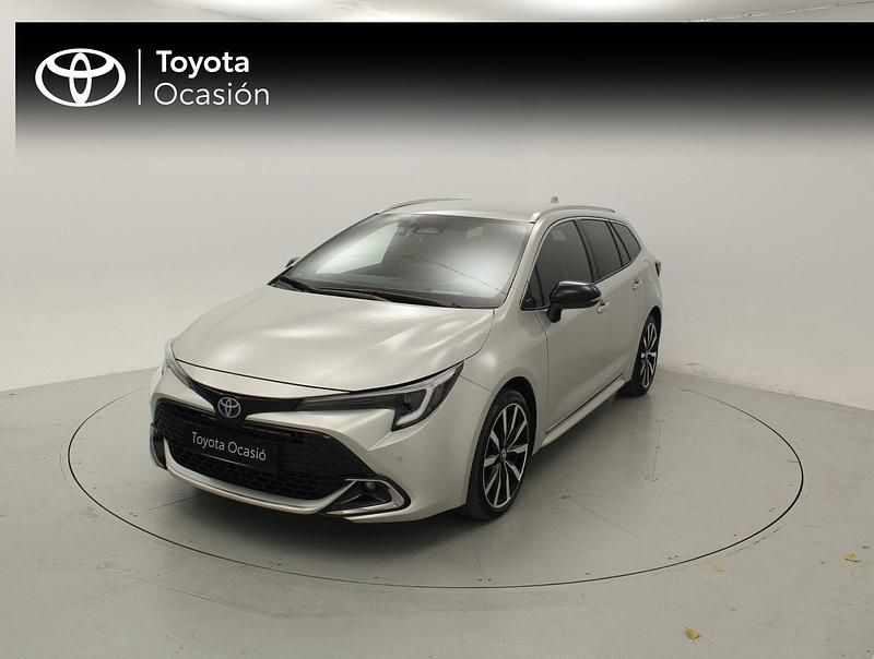 Gris / plata Usado 2025 Toyota Corolla Edition Familiar | 31.175 € (Caro) - Imagen 1/4