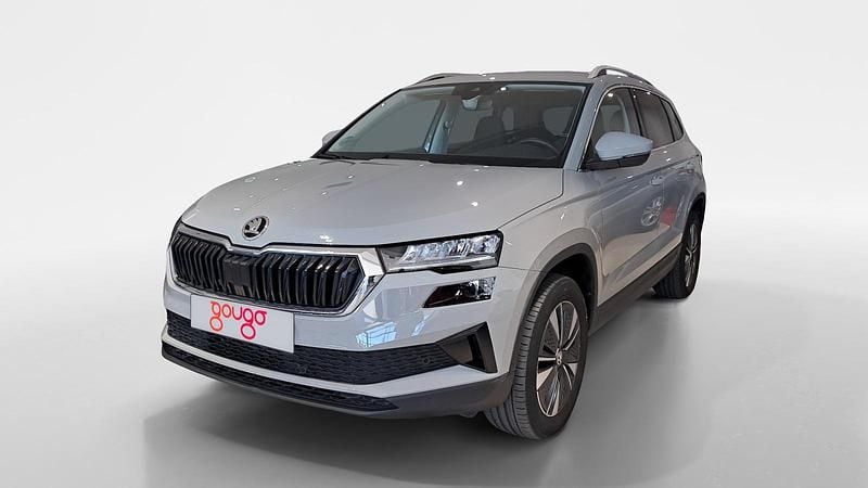 Gris / plata Usado 2023 Skoda Karoq Ambition SUV | 27.900 € (Precio justo) - Imagen 1/4