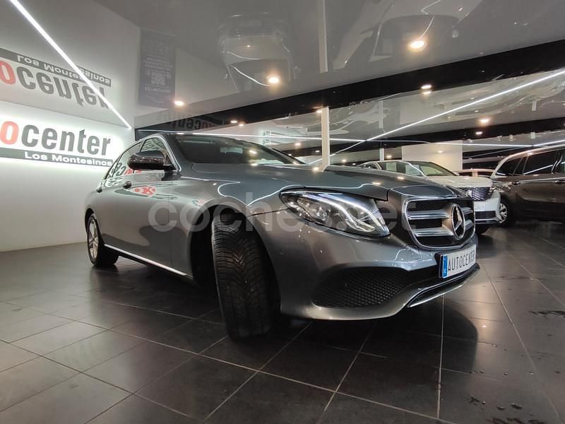 Usado Mercedes E200 Avantgarde 136 CV (100 kW) 2016 Gris / plata Berlina
