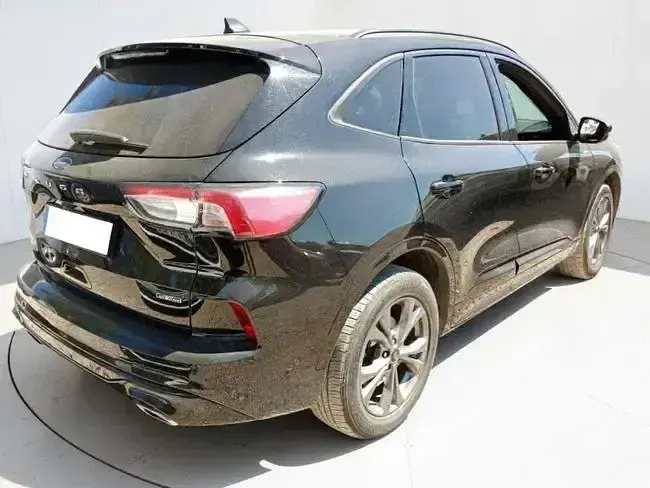 Usado Ford Kuga ST-Line 226 CV (166 kW) 2023 Negro SUV