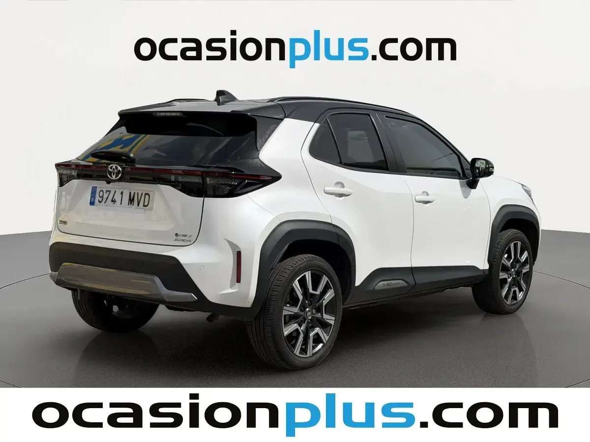 Usado Toyota Yaris Cross Edition 130 CV (95 kW) 2024 Blanco SUV